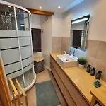 Hidden Gem In Historic Center Ecusson